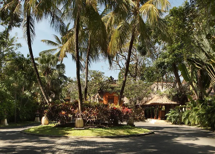 Puri Santrian Beach Resort And Spa