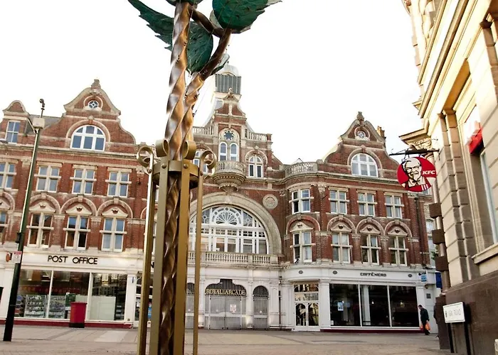 Denewood Hotel