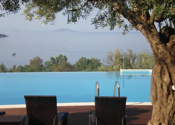 Yialasi Hotel
