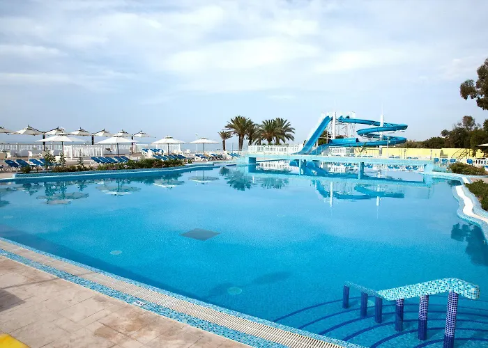 Samira Club Family And Couples Only