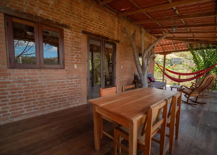 2 Bedroom Apartment With Bay View, Deck And Roof Terrace