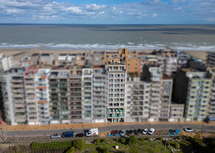 Hotel Beach Palace By Cw Hotel Collection