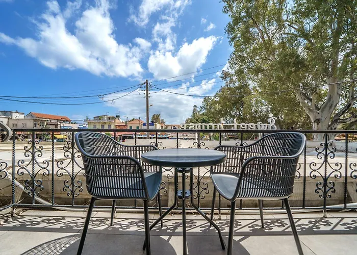 Dimitra & Deslina Luxury Αpartments