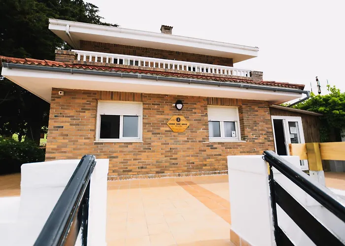 Loredo Surf House