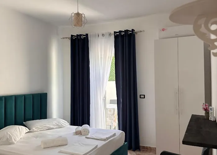 Mabel Rooms