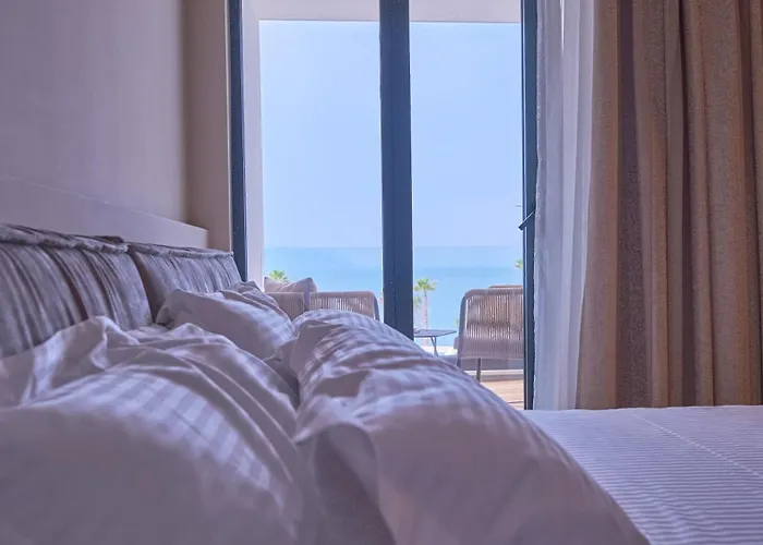 Azar Luxury Suites
