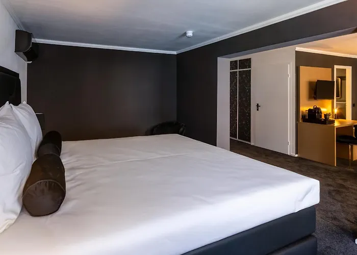 Square Boutique Hotel & Brasserie
