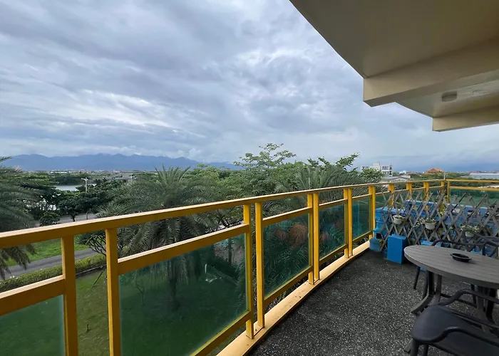 The Riverview Retreats