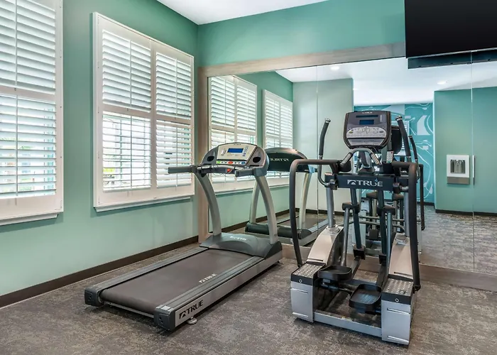 Best Western Plus Capitola By-The-Sea Inn & Suites