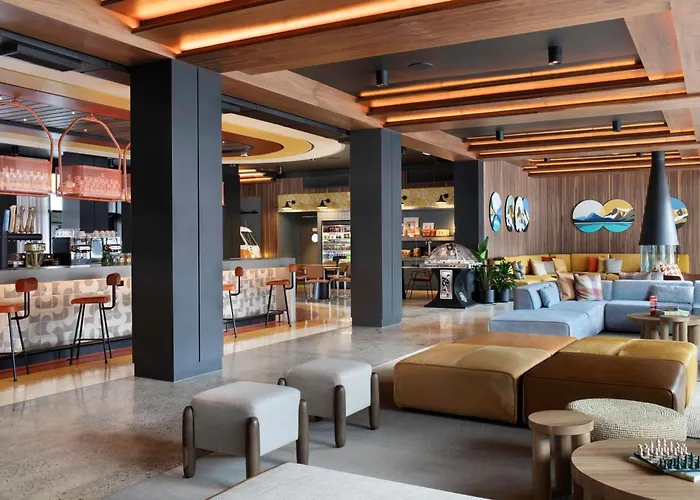 Moxy Banff