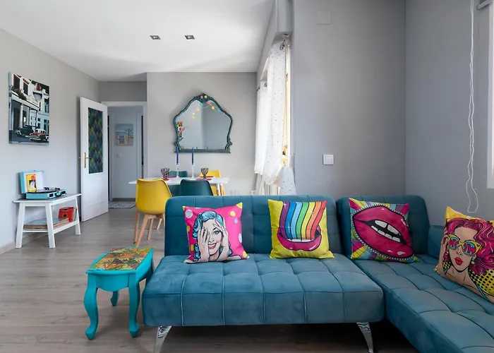 Gandia Vintage Retro Apartment
