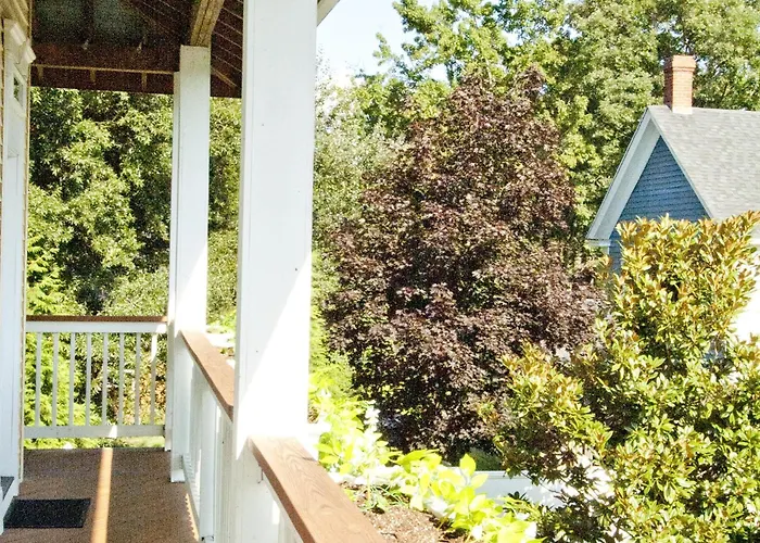 Haven Point Inn And Gallery