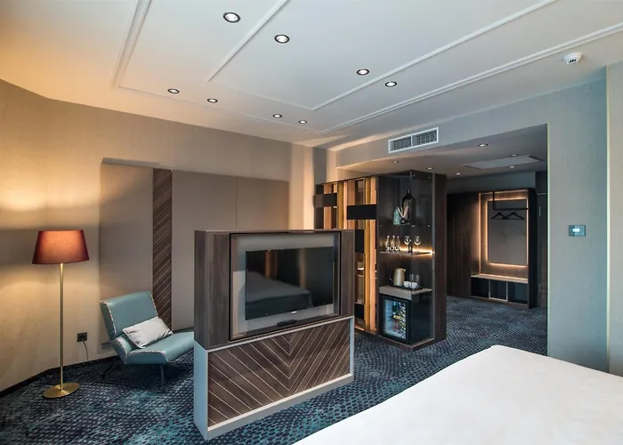 Sky Blue Hotel & Spa