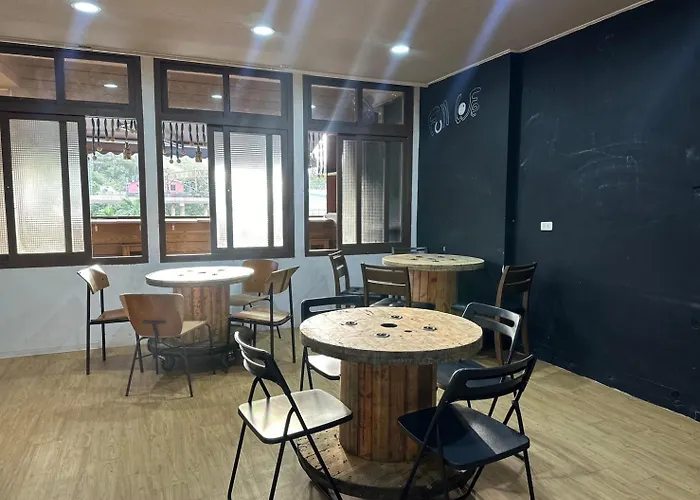 福隆出站30秒 一間屋 駅前宿 One House Backpacker