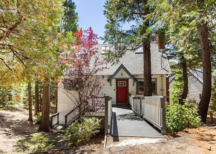 Family Lake Arrowhead Home Sleeps 12 And Gameroom