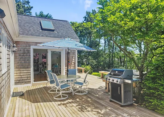 Sandy Spot: Walk To Beach, Sleeps 10