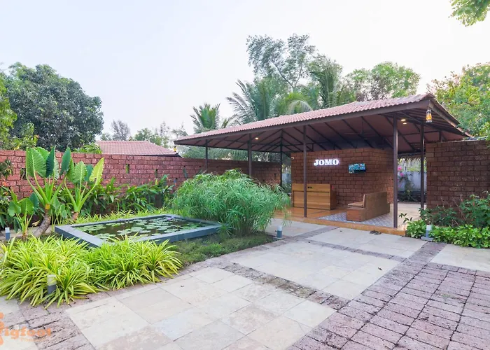 Jomo Resort