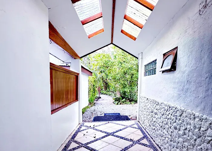 Hideaway Island Resort