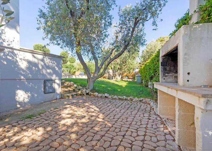 Stunning Home In Carovigno With Wifi