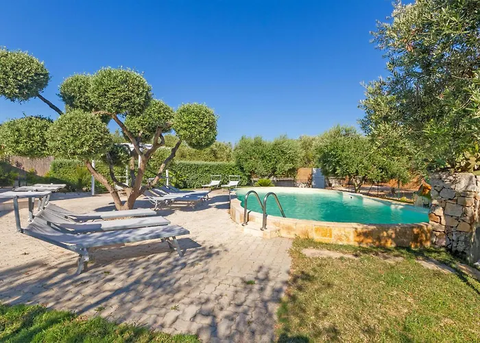 Stunning Home In Carovigno With Wifi
