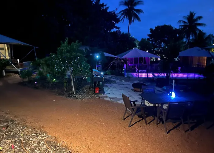 Safari Tent 7 Accessible