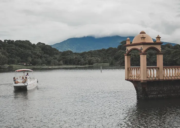 Hotel El Reith Lake