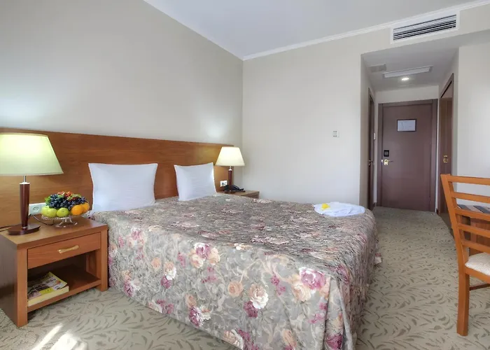 Iris Hotel