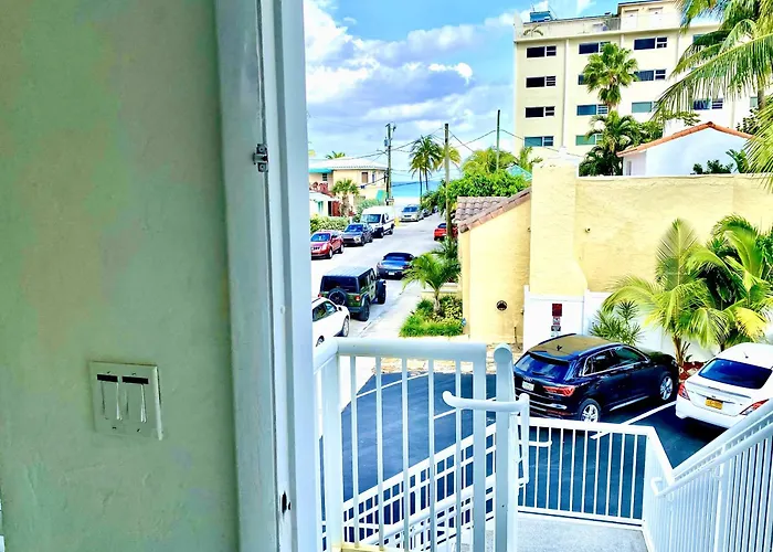 Southwinds Inn By The Gold Nests
