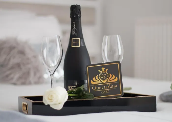 Aparthotel "Queen Zina"