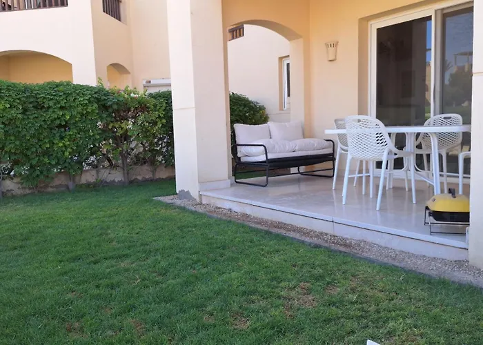 El Gouna Waterside E 1-Bedroom Ground Floor Sleeps 4 Persons