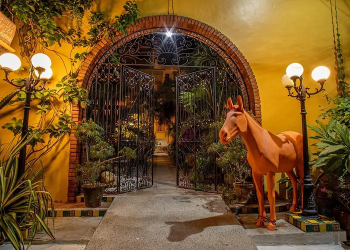 Hotel Suites La Hacienda