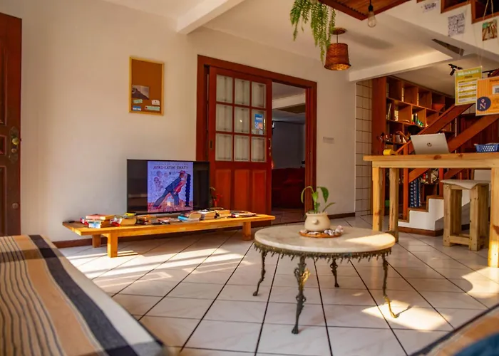 Nomades Beach House - Adventure Hostels
