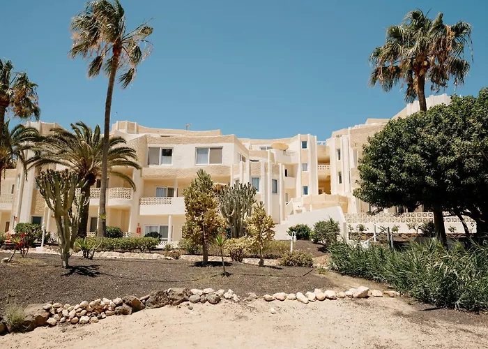R2 Maryvent Beach Apartments