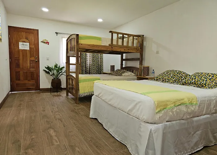 San Simian Lodge