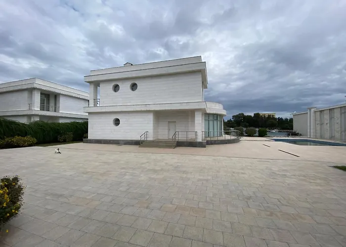 Agsaray Deluxe Hotel & Spa