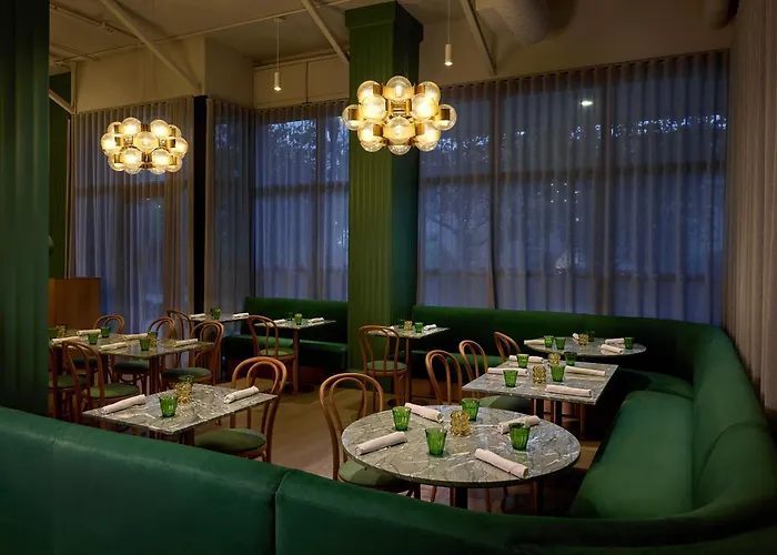 Hotel Aka West Palm