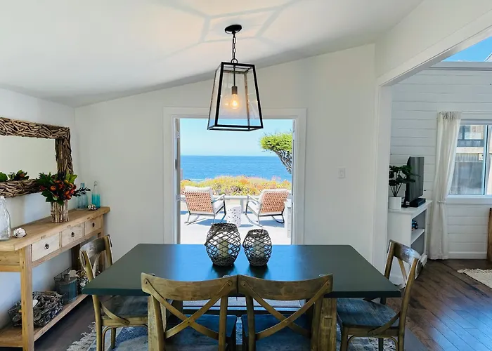 Ocean And Sunset Views - Cliff Side Cottage