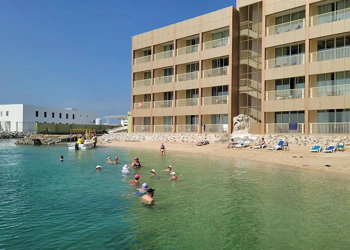 Flamingo Beach Hotel