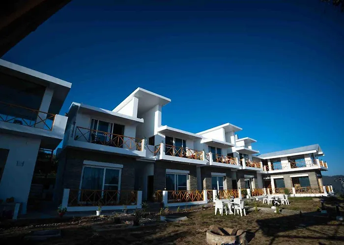 Maatidera Resort Kanatal The Boutique Stay In The Lap Of Himalayas