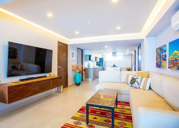 Luxury 2Br Beachfront Escape Stunning Views From Private Balconies