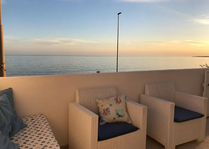 Casa fronte mare a Torre Vado