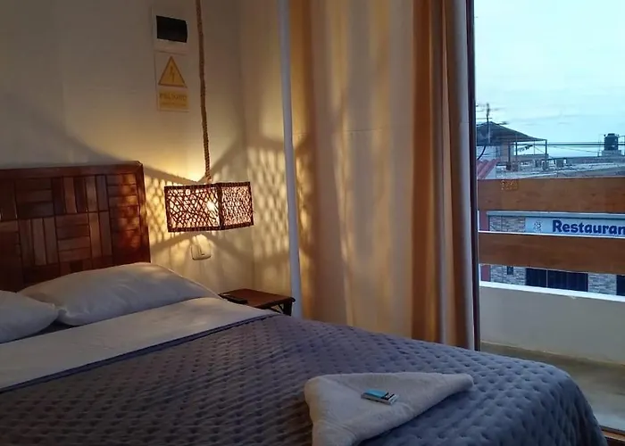 Hotel Chicama Home And Lounge