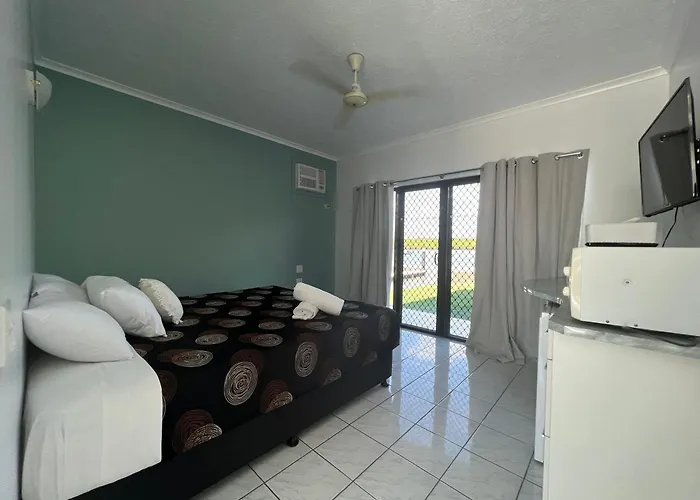 Lucinda Cove Resort
