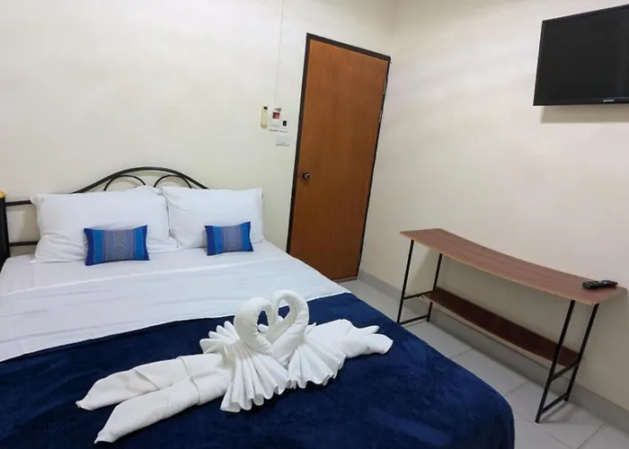 Shady Palms Guest House Cha Am Beach