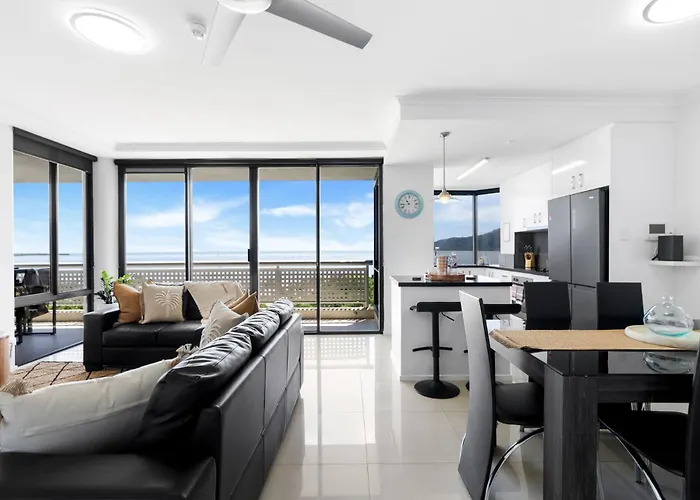 Belle Escapes Rydges Plaza Esplanade Luxury 2-Bedroom Apartment