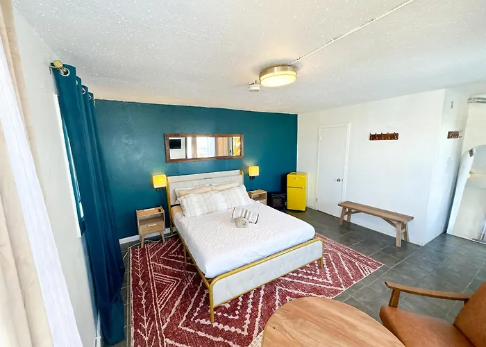 Ith San Diego Beach Bungalow Surf Hostel (Adults Only)