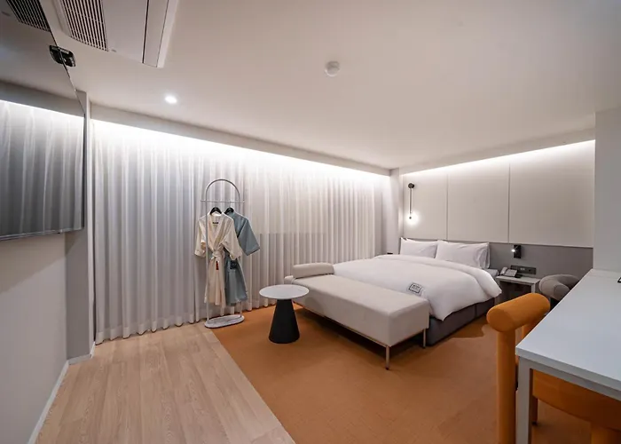 No 25 Hotel