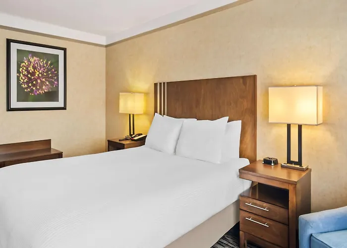 Best Western Plus Pitt Meadows Inn & Suites