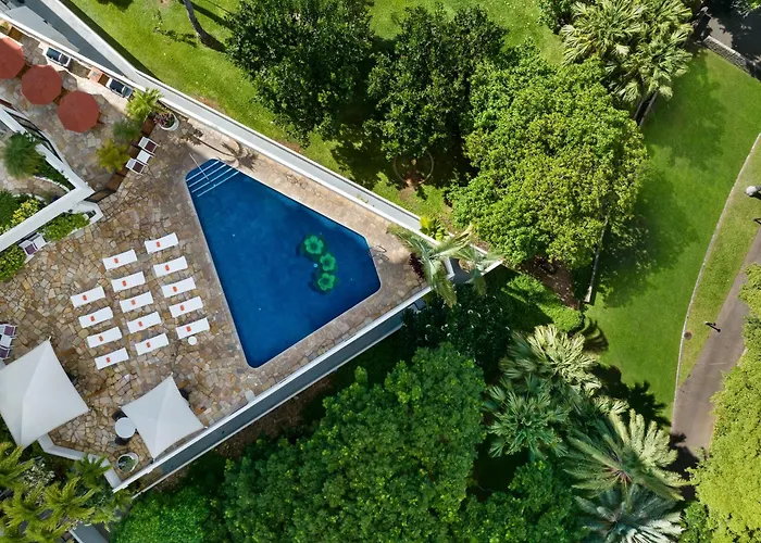 Luana Waikiki Hotel & Suites