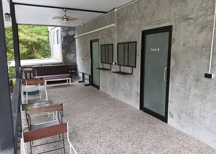 White Jail At Koh Tao Hostel